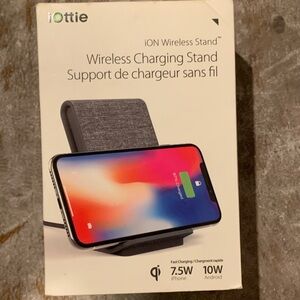 iOttie Wireless Charging Stand - Gray